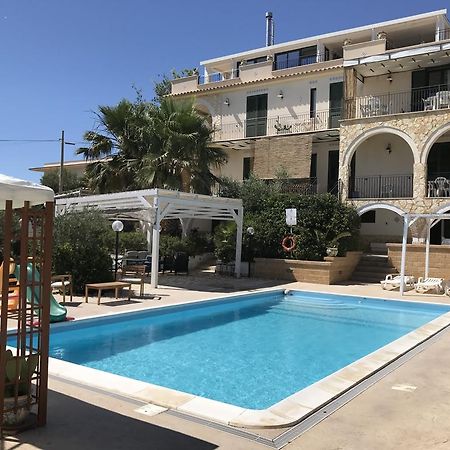 Villa Ceni - Appartamenti Con Camere, Cucina, Wc E Terrazza Sul Mare In Villa Con Piscina, Giardino E Parcheggio 马里内拉 外观 照片