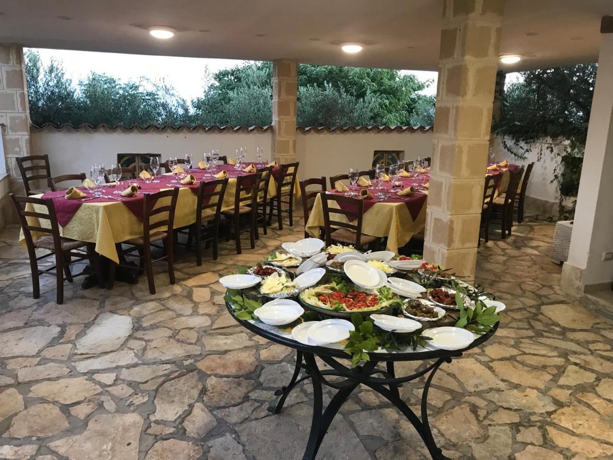 Villa Ceni - Appartamenti Con Camere, Cucina, Wc E Terrazza Sul Mare In Villa Con Piscina, Giardino E Parcheggio 马里内拉 外观 照片