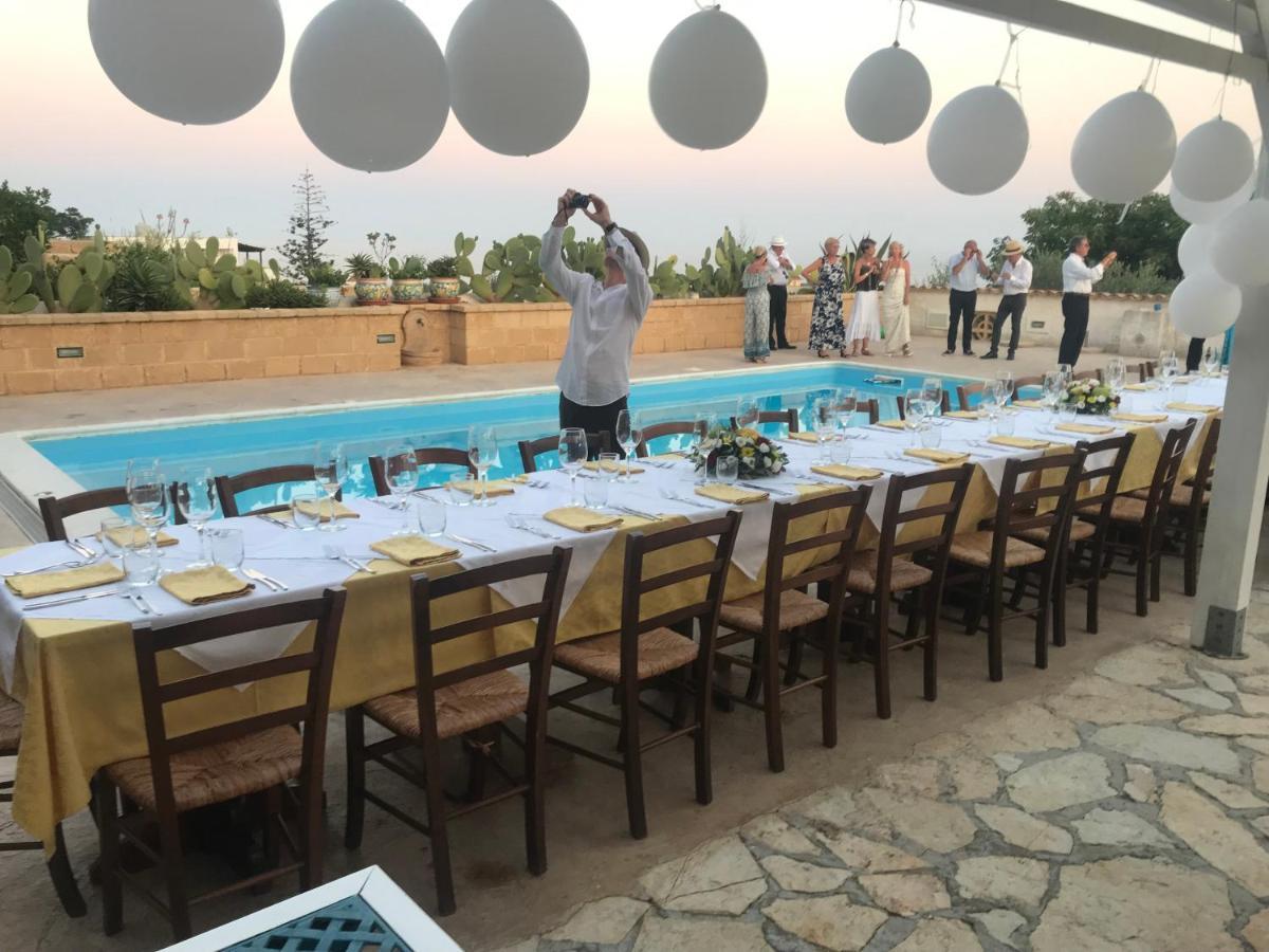 Villa Ceni - Appartamenti Con Camere, Cucina, Wc E Terrazza Sul Mare In Villa Con Piscina, Giardino E Parcheggio 马里内拉 外观 照片