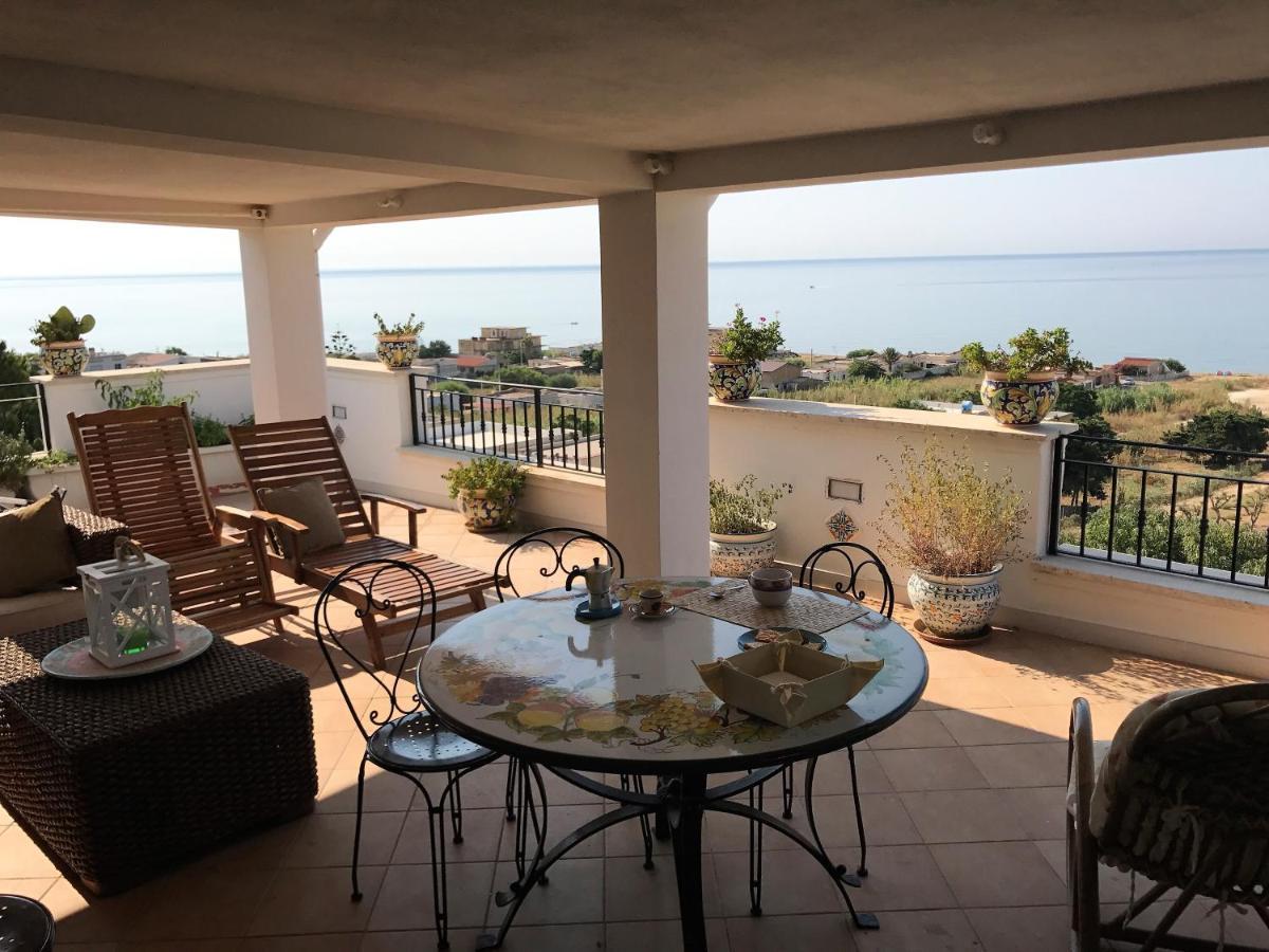 Villa Ceni - Appartamenti Con Camere, Cucina, Wc E Terrazza Sul Mare In Villa Con Piscina, Giardino E Parcheggio 马里内拉 外观 照片