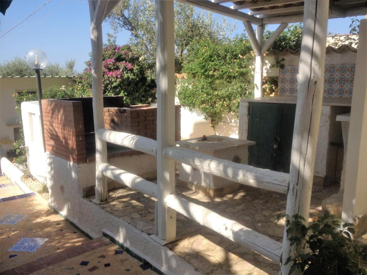 Villa Ceni - Appartamenti Con Camere, Cucina, Wc E Terrazza Sul Mare In Villa Con Piscina, Giardino E Parcheggio 马里内拉 外观 照片