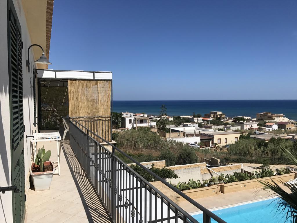 Villa Ceni - Appartamenti Con Camere, Cucina, Wc E Terrazza Sul Mare In Villa Con Piscina, Giardino E Parcheggio 马里内拉 外观 照片
