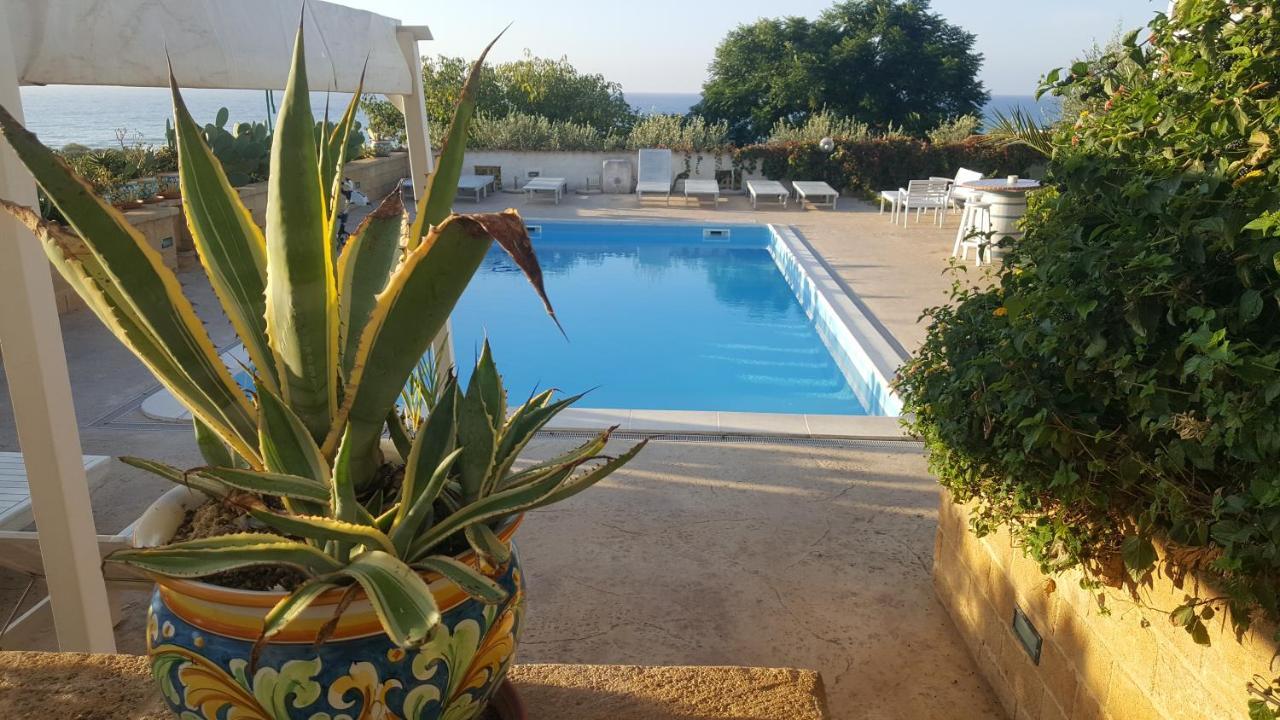 Villa Ceni - Appartamenti Con Camere, Cucina, Wc E Terrazza Sul Mare In Villa Con Piscina, Giardino E Parcheggio 马里内拉 外观 照片